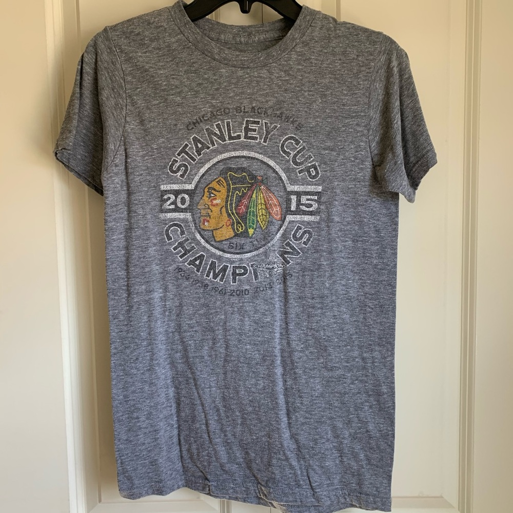 🦩Two Chicago Blackhawk Shirts - Picture 2 of 6